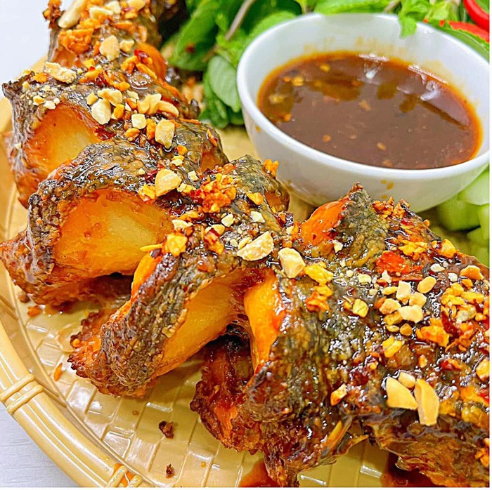 Cá Chiên Giòn Sốt Me